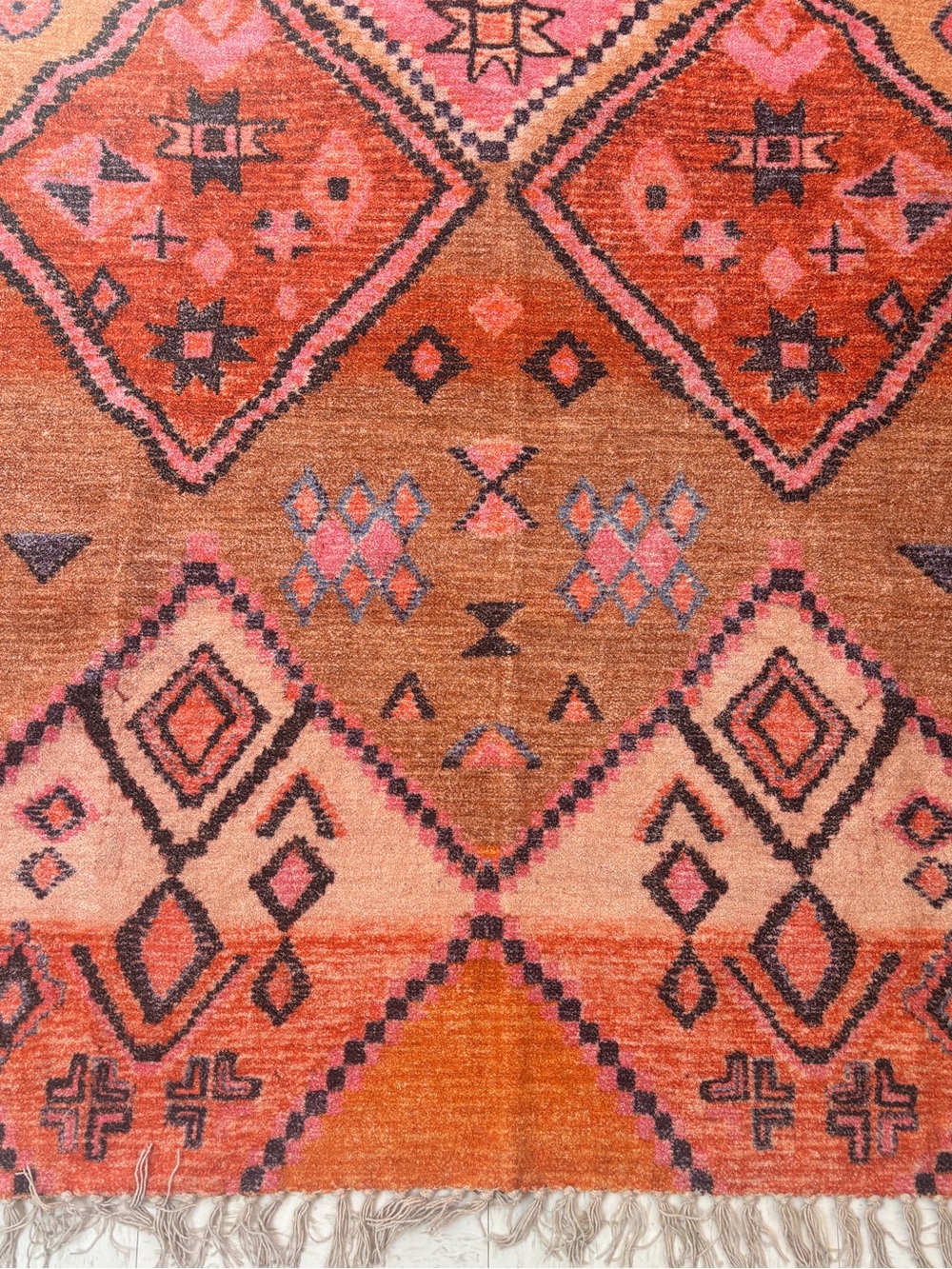Urban Outfitters Aziza Printed Chenille Rug 5x7 Brand New